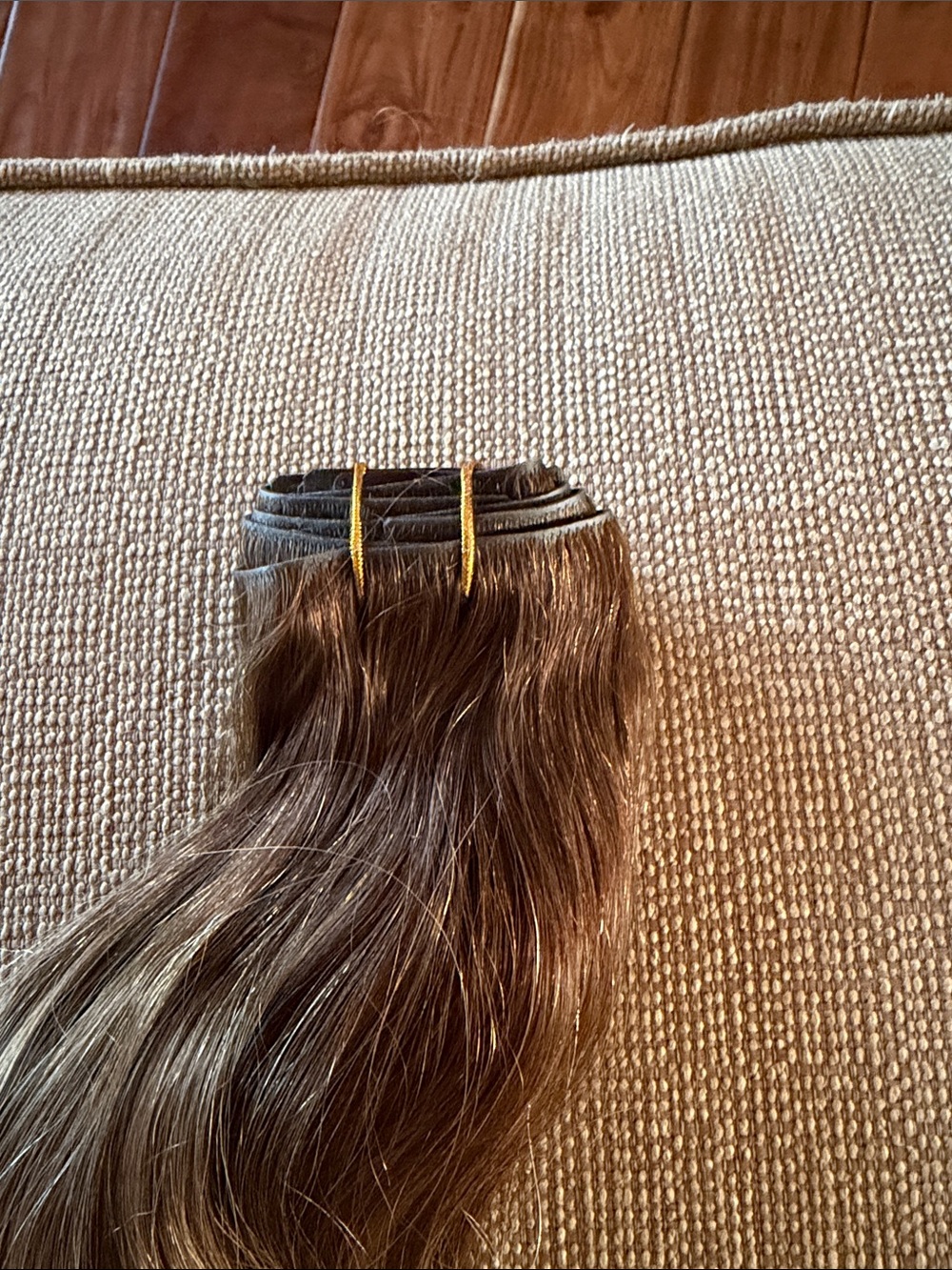 GOO GOO Clip in Hair Extensions 18” T4/27P4 New - Picture 5 of 8